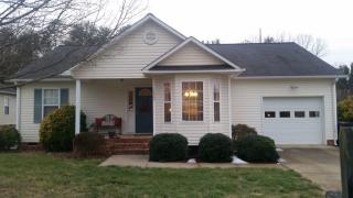 1523 Hawkcrest Ln, Winston Salem NC  27127-4989 exterior