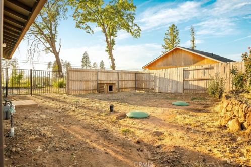 6306 Graham Rd, Paradise CA  95969-3104 exterior