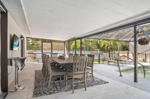 101 Sharwood Dr, Naples FL  34110-5721 exterior