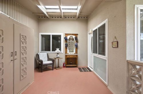 13361 El Dorado Dr, Seal Beach CA  90740-6801 exterior