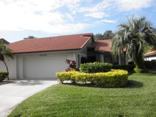 6046 Wilshire Blvd, Sarasota, FL 34238-2574