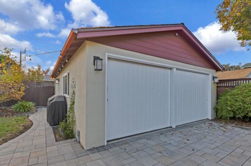 1640 Kentfield Ave, Redwood City CA  94061-2706 exterior