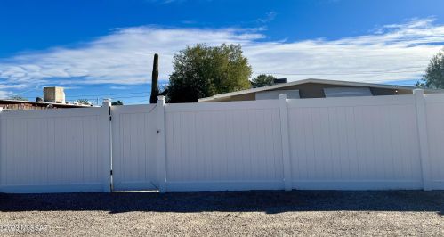 2710 Winstel Blvd, Tucson, AZ 85716-2364