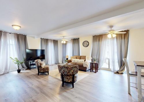 2570 Akepa St, Pearl City HI  96782-1072 exterior