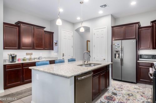 3036 Pinto Dr, Gilbert AZ 85296 exterior