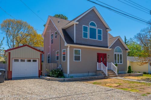 73 Woodland Dr, Bricktown, NJ 08723-7406