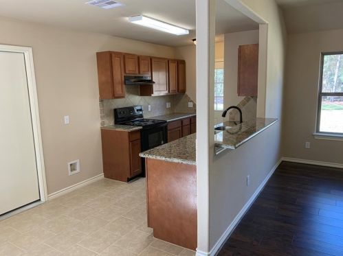 10363 Royal Tricia Dr, Conroe TX  77303-2791 exterior