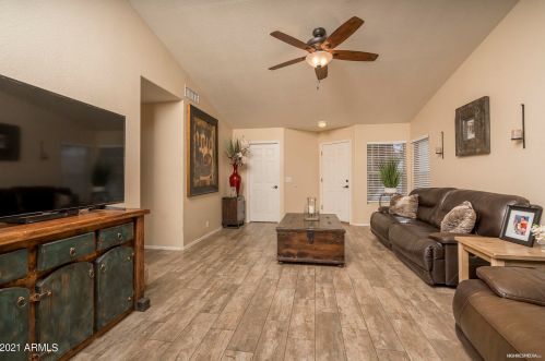 832 Saragosa St, Chandler, AZ 85225-6475