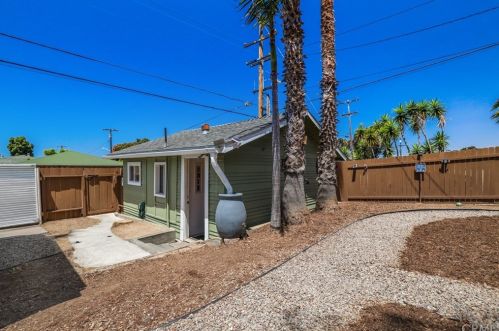 621 Horne St, Oceanside CA  92054-2418 exterior