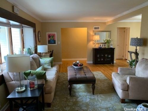 3607 Roger Dr, North Wantagh, NY 11793-2628