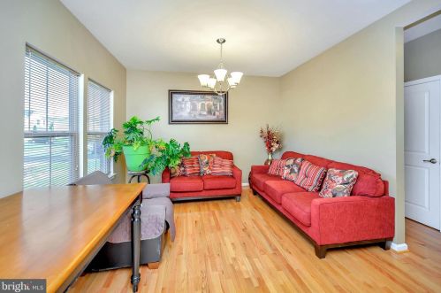 2512 Cornell Dr, Fredericksburg, VA 22408-8093