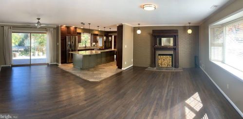 6723 Deland Dr, Springfield, VA 22152-3056