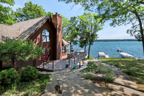 7 Dartmouth Rd, Williams Bay, WI 53191-9504