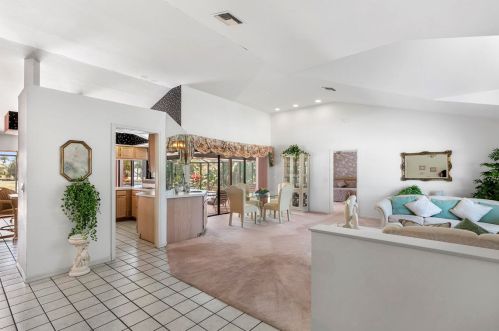 761 Kendall Dr, Marco Island, FL 34145-1953
