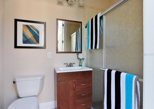 2641 Grand Lakeside Dr, Palm Harbor FL  34684-1028 exterior