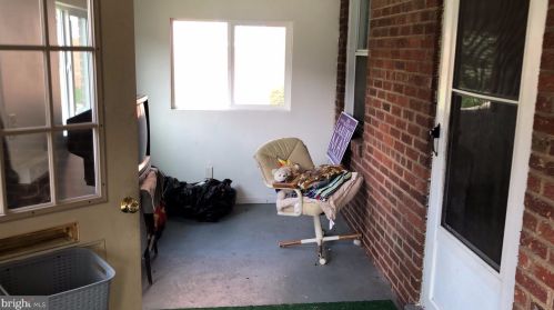 3040 30th St, Washington, DC 20020-1606