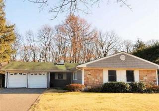 24 Haskell Ln, Stonybrook NY  11790-2311 exterior