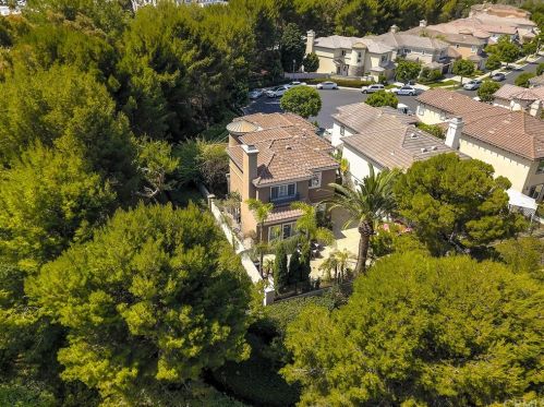 1633 Arch Bay Dr, Newport Beach, CA 92660-6023