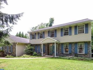 13 Wright St, Parkesburg, PA 19365-1042
