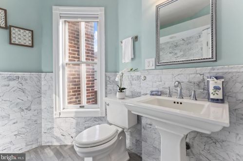 1508 Swann St, Washington DC 20009-3942 exterior