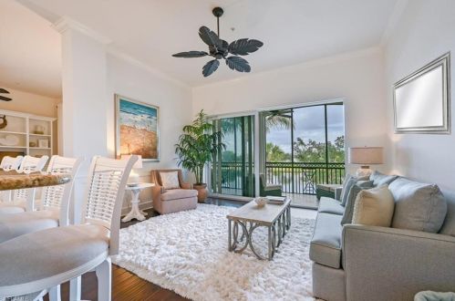 9235 Tesoro Ln, Naples, FL 34114-9505