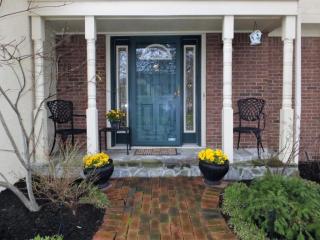 5322 Roscommon Rd, Dublin, OH 43017-1048