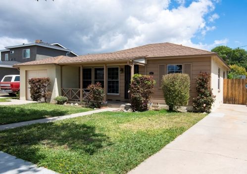 2158 Lomina Ave, Long Beach, CA 90815-3216