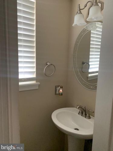413 Audubon Ave, West Deptford NJ  08086-2516 exterior