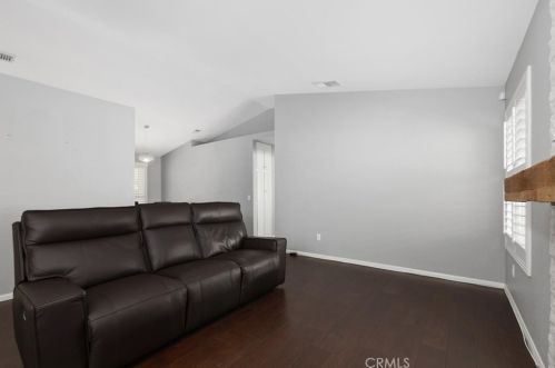 27093 Rainbow Crk Dr, Temecula CA 92591-4570 exterior