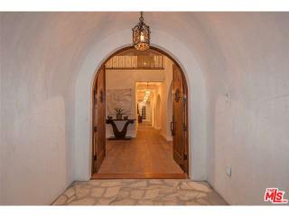 1033 Orlando Ave, Los Angeles CA  90035-2509 exterior