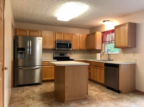 3105 Longridge Way, Darbydale OH  43123-9506 exterior