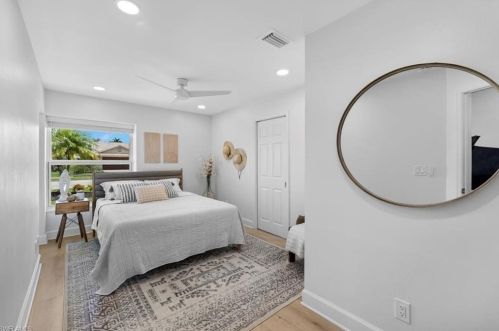 10461 Regent Cir, Naples FL  34109-1571 exterior