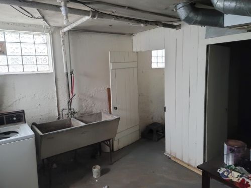 2831 Frederick Ave, Milwaukee WI 53211-3643 exterior