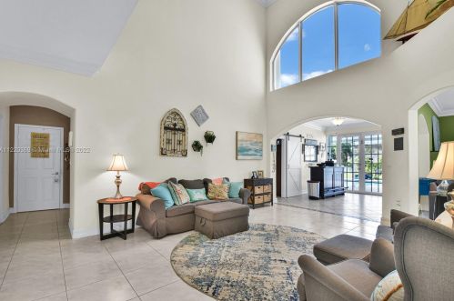 18856 23rd Pl, Hollywood FL  33029-5340 exterior