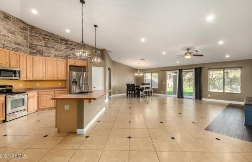 8356 Berridge Ln, Glendale AZ  85305-2555 exterior