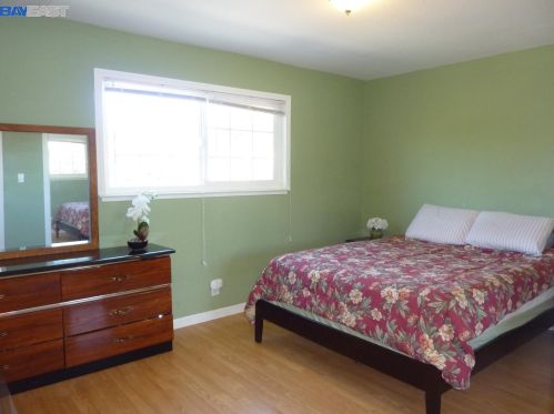 268 Royce Way, West Pittsburg CA  94565-4700 exterior