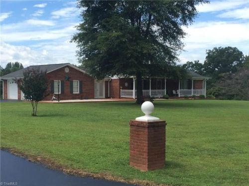 179 Nurse Rd, Ash Hill, NC 27007-8213