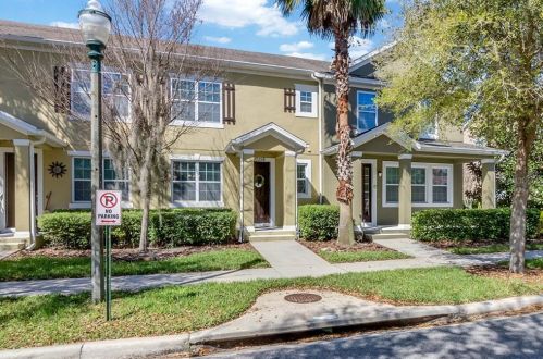 10258 Hartford Maroon Rd, Orlando, FL 32827-6923