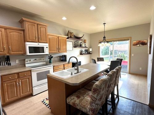 640 Luco Rd, Fond Du Lac, WI 54935-2868