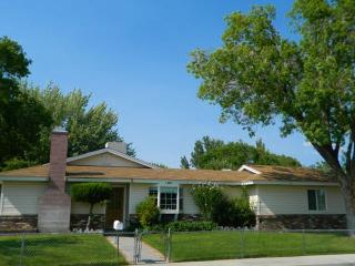 2499 Bar L Ln, Bishop, CA 93514-1904