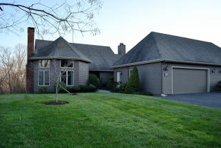 6 Shibah Dr, Bloomfield, CT 06002-1527