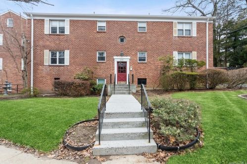 2254 Palmer Ave, New Rochelle, NY 10801-3029