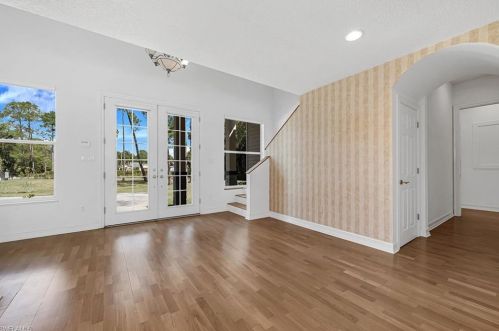 5790 Standing Oaks Ln, Naples, FL 34119-1236