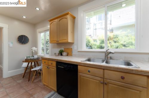 1505 Russell St, Berkeley CA 94705-2334 exterior