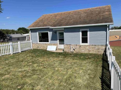 1002 Main St, Clyman, WI