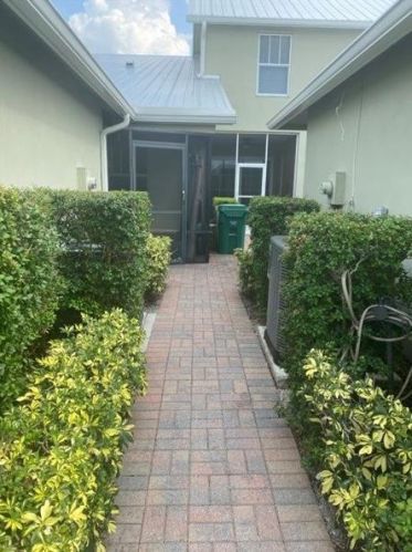 10862 Meeting St, Fort Pierce FL  34987-2158 exterior