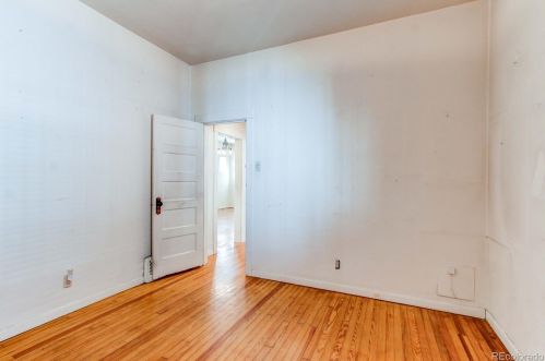 422 Corona St, Denver CO 80218-3915 exterior