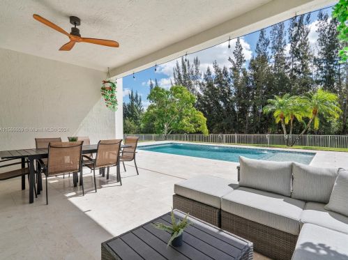 3761 144th Ave, Hollywood FL  33027-3785 exterior