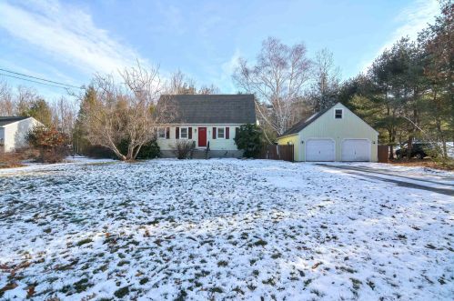 12 Olesen Rd, Derry NH 03038-4846 exterior