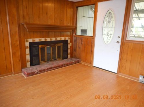 8383 Cheviot Rd, Cincinnati OH  45247-3803 exterior